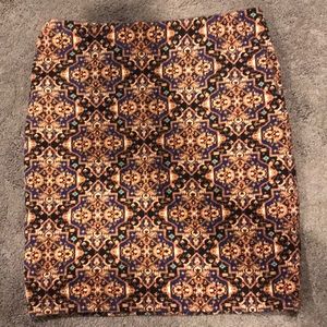 Patterned mini skirt